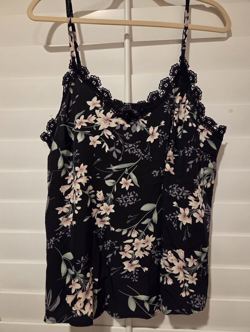 Shein Curve Floral Spaghetti Strap Top